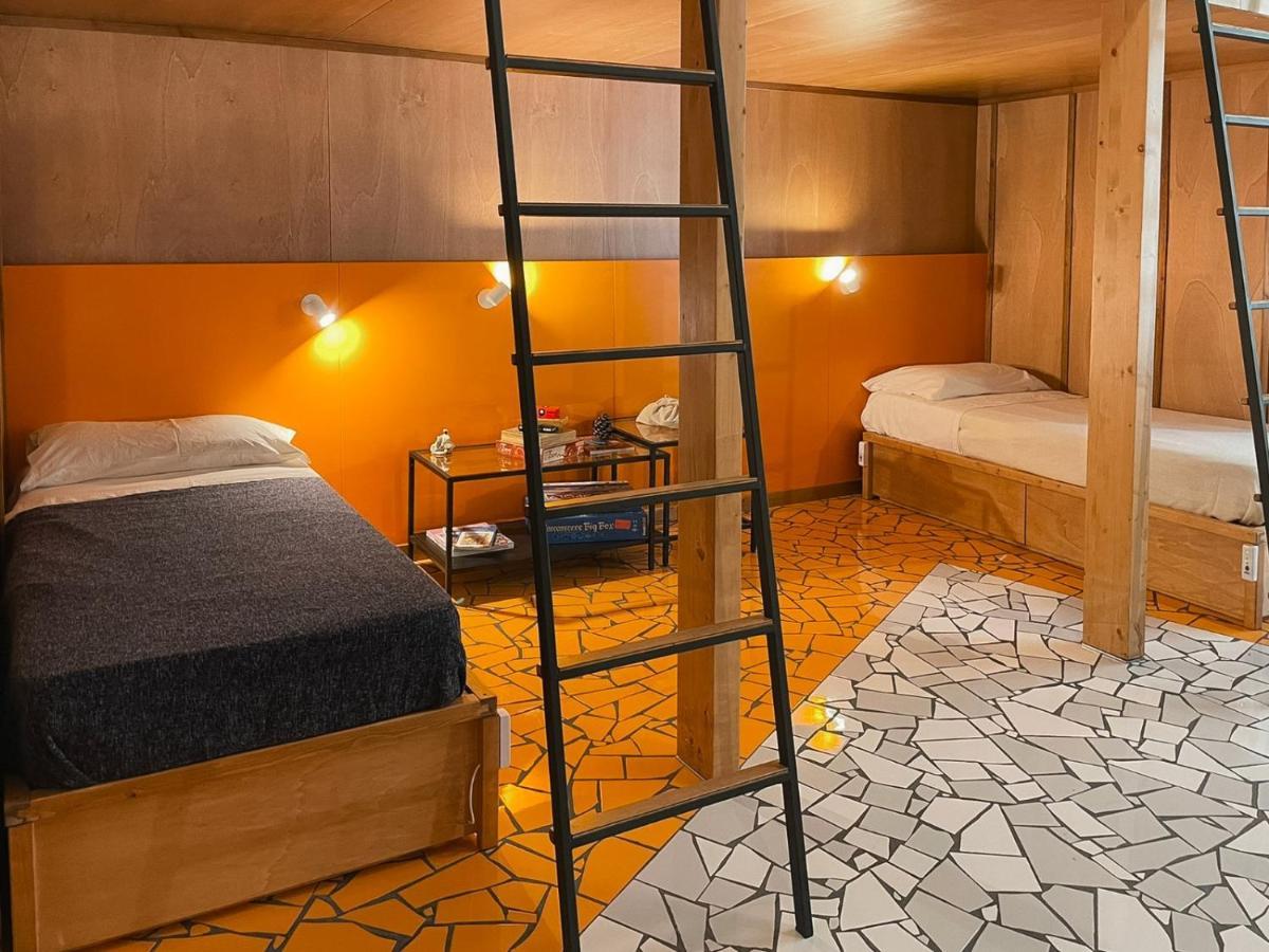 Bed 8-Bed Mixed Dormitory Room
